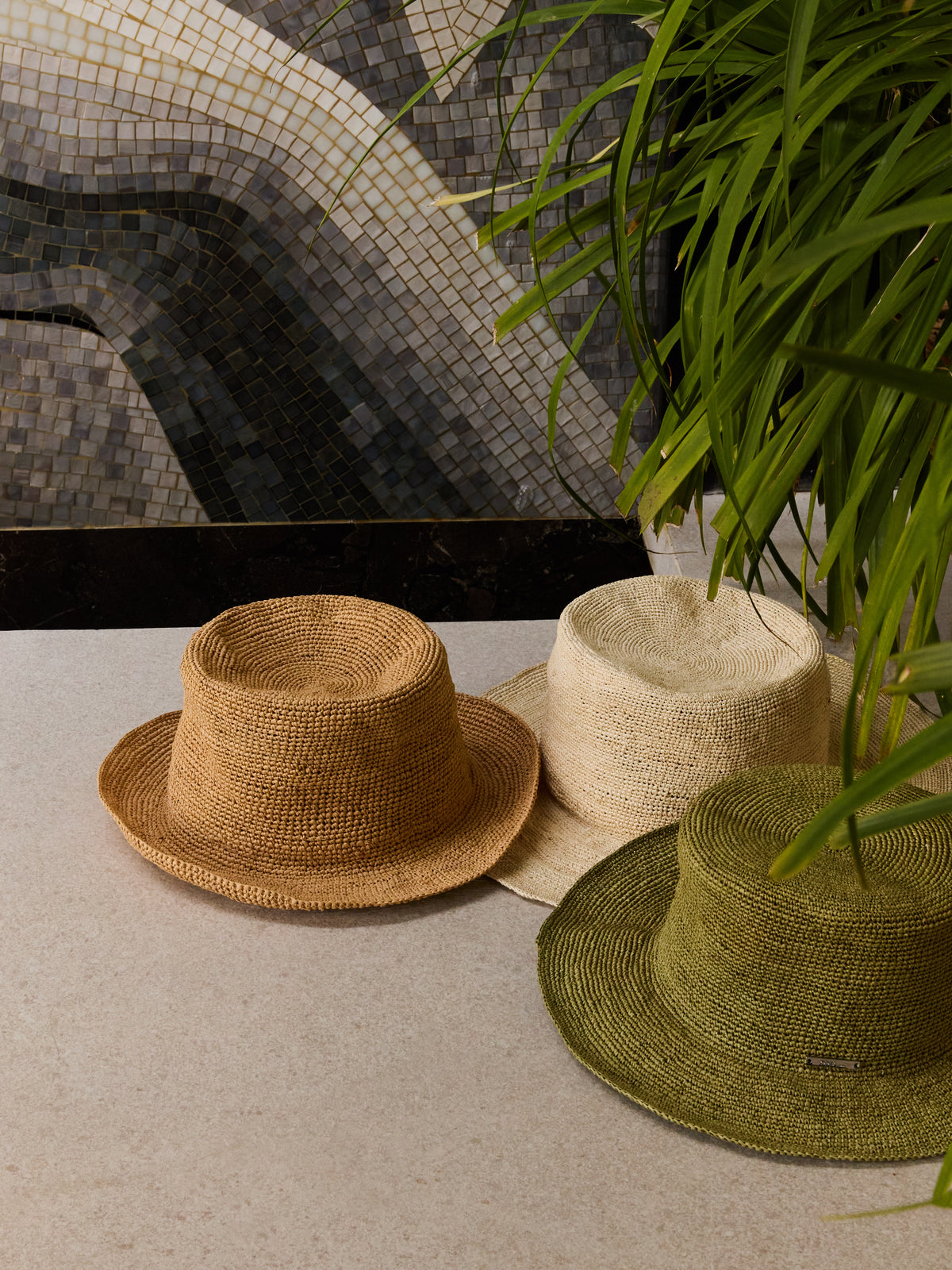 SOLARA OLIVE HAT